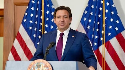 El gobernador Ron DeSantis explicó apoyó la eliminación de impuestos a la propiedad en Florida