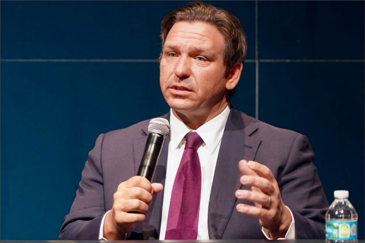El gobernador Ron DeSantis ha mantenido dentro de sus prioridades la no promoción de la DEI