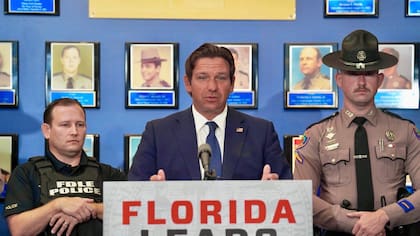 El gobernador Ron DeSantis promulgó la ley HB 1451