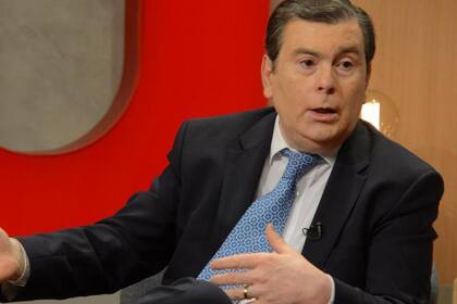 El gobernador Zamora apelo a la "responsabilidad ciudadana" y advirtió que quienes realicen y promuevan reuniones sufrirán "fuertes multas"