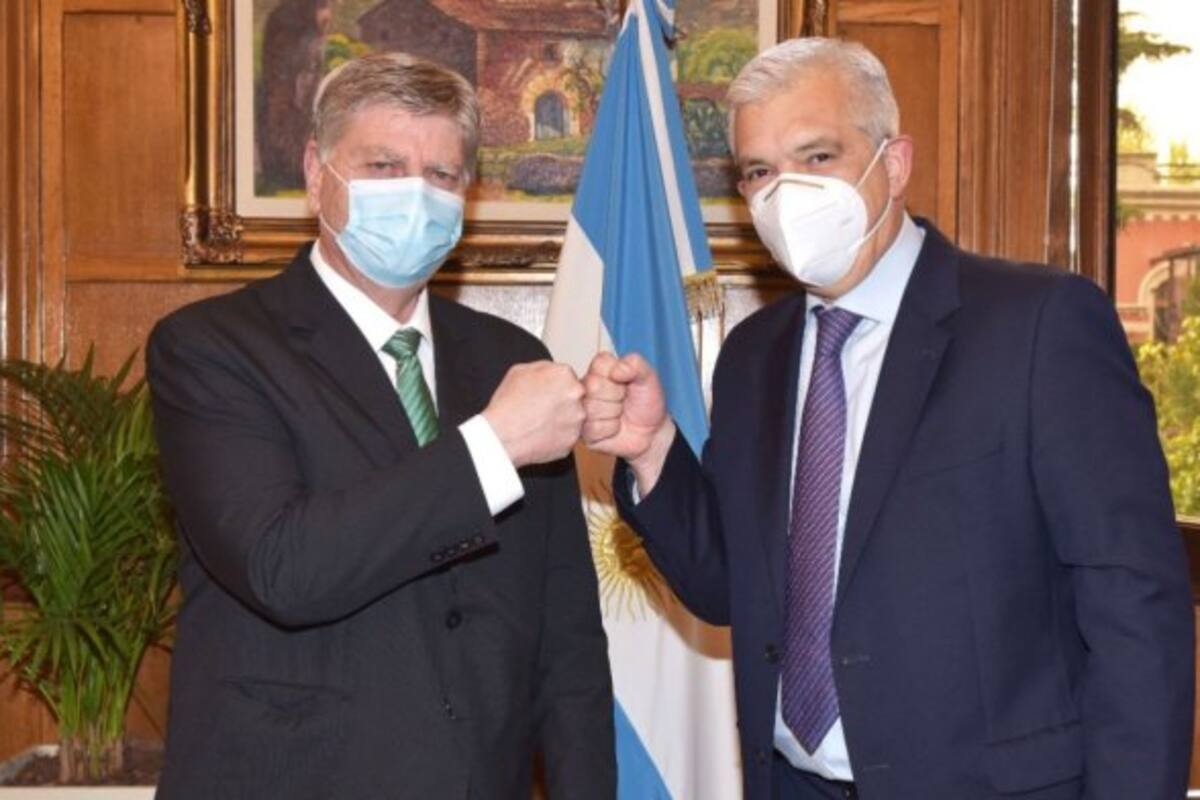 El gobernador Ziliotto se reunió el jueves con el ministro de Agricultura, Julián Domínguez, para estudiar posibles medidas para el campo en La Pampa