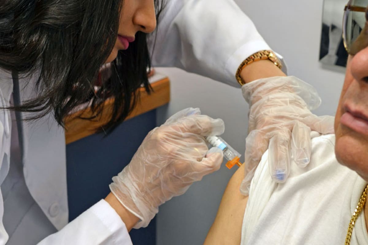 El Gobierno adelantó la campaña antigripal 2026 y a través del Ministerio de Salud empezó a enviar a todas las provincias argentinas las vacunas correspondientes