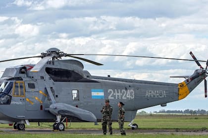 El Gobierno adquirió dos helicópteros modelo SIKORSKY SH-3H/SEA KING modificados, actualizados y remanufacturados.