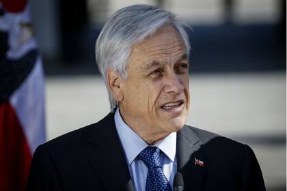 El gobierno analiza alternativas para salir de la crisis y se reunió con intelectuales para proyectar medidas para mitigar la situación del país