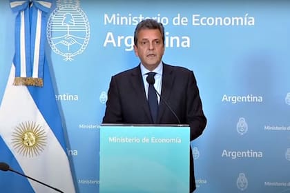 El Gobierno anunció el acuerdo con supermercados y mayoristas para establecer un tope al aumento de precios; la AFIP desplegó agentes en estos sectores para fiscalizar