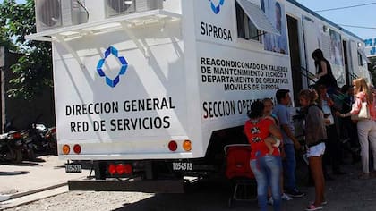 El Gobierno anunció que habrá móviles sanitarios para realizar los controles médicos a los niños.