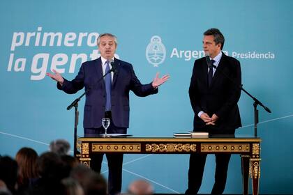 El Gobierno anunció un aumento de los límites de las tarjetas de crédito