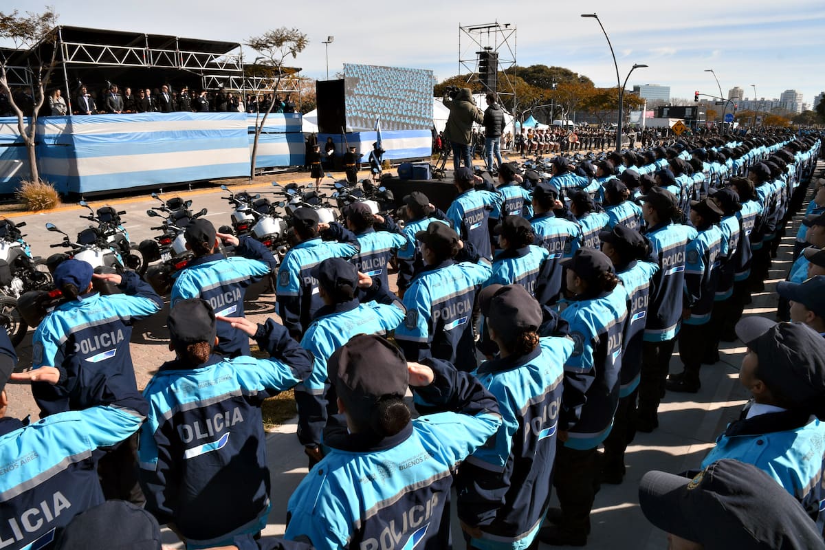 El gobierno bonaerense procura evitar un efecto contagio entre los efectivos provinciales tras la protesta policial en Misiones