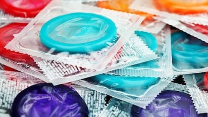El gobierno británico aconseja usar preservativo hasta ocho semanas después del contagio