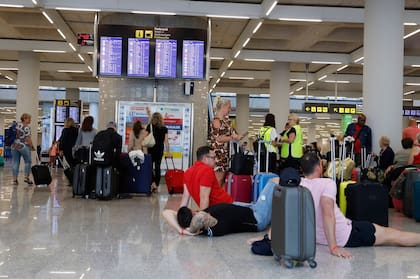El gobierno británico organiza el regreso de 150 mil británicos que se encuentran en el extranjero