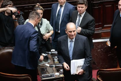 El Gobierno busca que la Cámara de Diputados ratifique el veto presidencial al cambio en la fórmula jubilatoria que supondría un gasto adicional de al menos 0,4% del PBI, según la OPC.