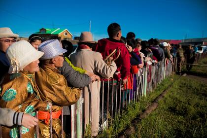 El gobierno cerró el paso a la región occidental del país para evitar la propagación de la plaga