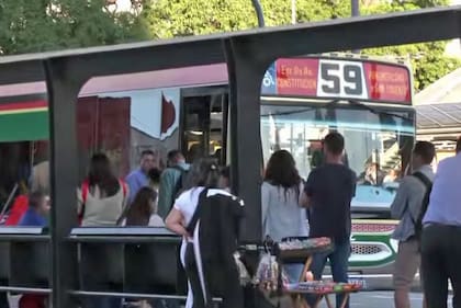 El Gobierno confirmó que seguirá vigente la tarifa social, que implica un descuento del 55% en el valor del boleto