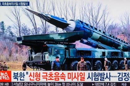 El gobierno de Corea del Sur observó recientemente que Corea del Norte había enviado 6.700 contenedores de municiones a Rusia