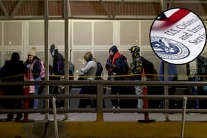 El gobierno de Donald Trump implementó un nuevo requisito de registro obligatorio para inmigrantes sin papeles, con plazos estrictos y sanciones severas en caso de incumplimiento