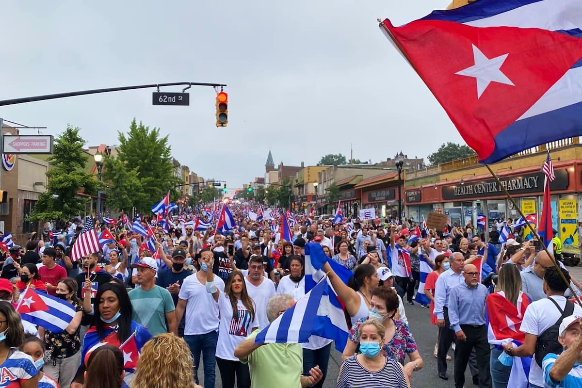El gobierno de EE.UU. entrega un documento de "liberación bajo palabra” a ciertas personas que fueron detenidas y luego liberadas por funcionarios de inmigración