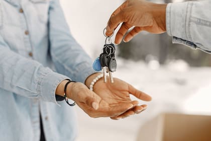 El gobierno de EE.UU., liderado por Trump, anuncia modificaciones en los criterios sobre inmigración para acceder a programas de vivienda