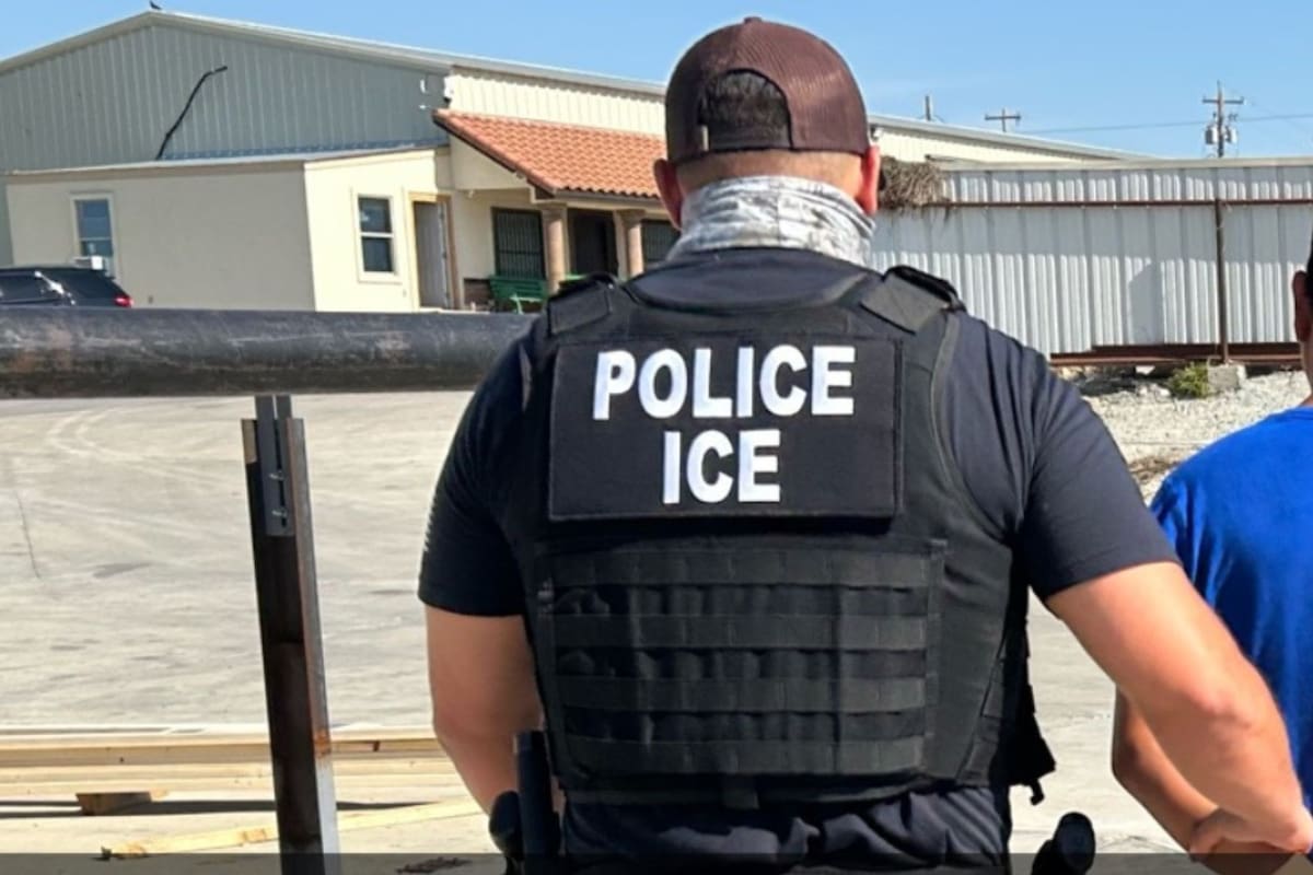 El gobierno de EE.UU. ordenó el apoyo federal y estatal al ICE tras el tiroteo en la oficina de Dallas