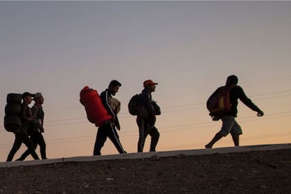 El gobierno de Estados Unidos trabaja para disminuir la alta tasa de migrantes en la frontera sur con México