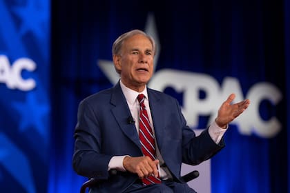 El gobierno de Greg Abbott presentó una solicitud al DHS para recuperar los fondos invertidos en seguridad fronteriza