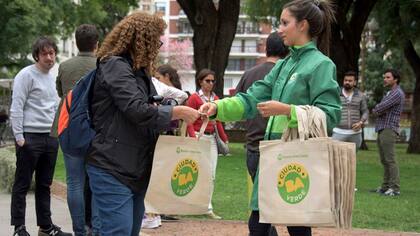 El Gobierno de la Ciudad repartirá ecobolsas