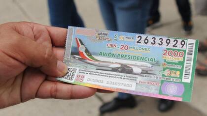 El Gobierno de México sorteo de 100 premios de casi un millón de dólares cada uno para destinar lo recaudado a hospitales públicos.