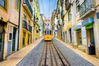 Prohíben nuevos alquileres turísticos, controlan los precios y obligan a ocupar las viviendas vacías