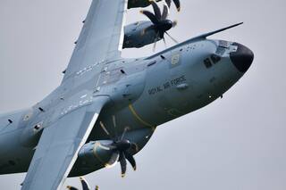 Uruguay confirmó que autorizó el vuelo del avión británico a las Malvinas y dijo que fue por “causas humanitarias”