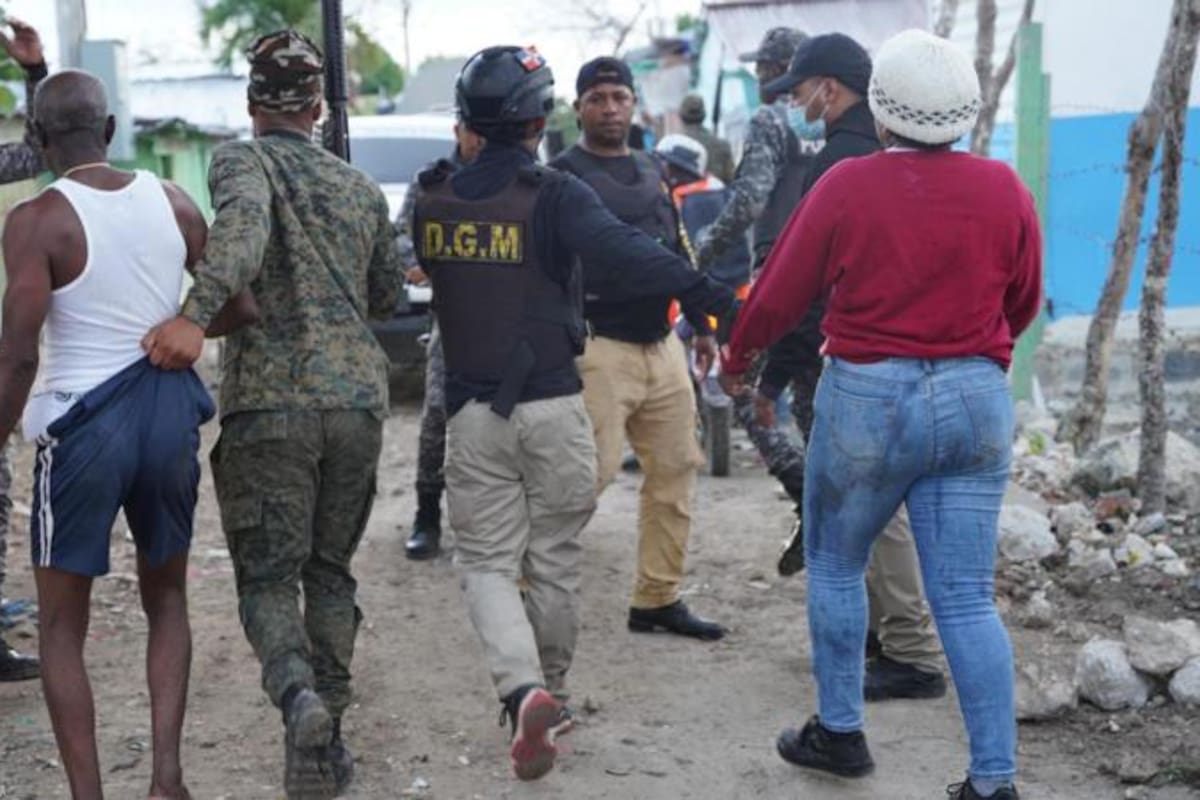 El gobierno del presidente Luis Abinader endureció recientemente sus políticas contra la migración irregular, iniciadas en 2020