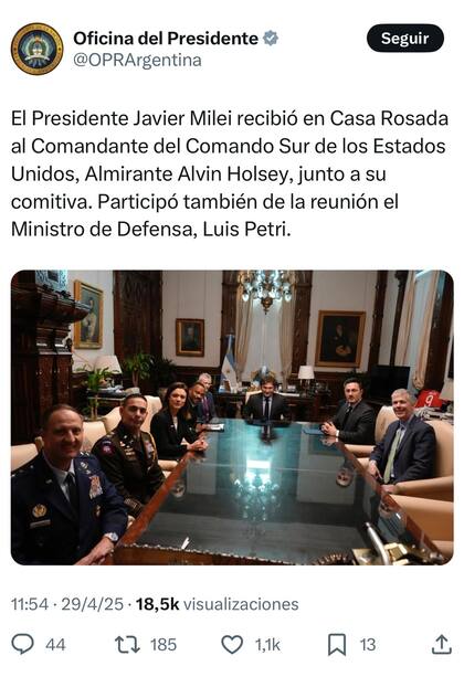 El Gobierno dio a conocer la imagen del encuentro de Milei con el almirante Alvin Holsey