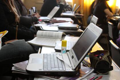 El Gobierno entrega notebooks a estudiantes del nivel secundario de todo el país a través del programa Conectar Igualdad