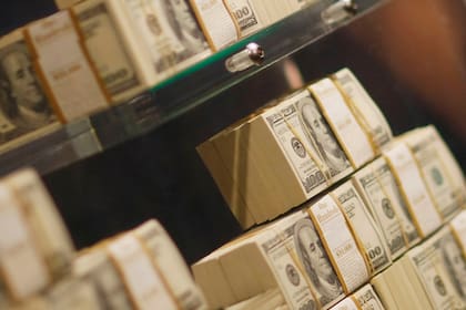 El Gobierno estudia flexibilizar el blanqueo