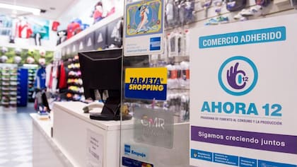 El Gobierno aplicó un fuerte aumento en la tasa de interés para pagar en cuotas (Foto: Archivo)