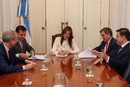 El Gobierno formalizó mediante la resolución 857/2026 el esquema para conectar 6000 escuelas