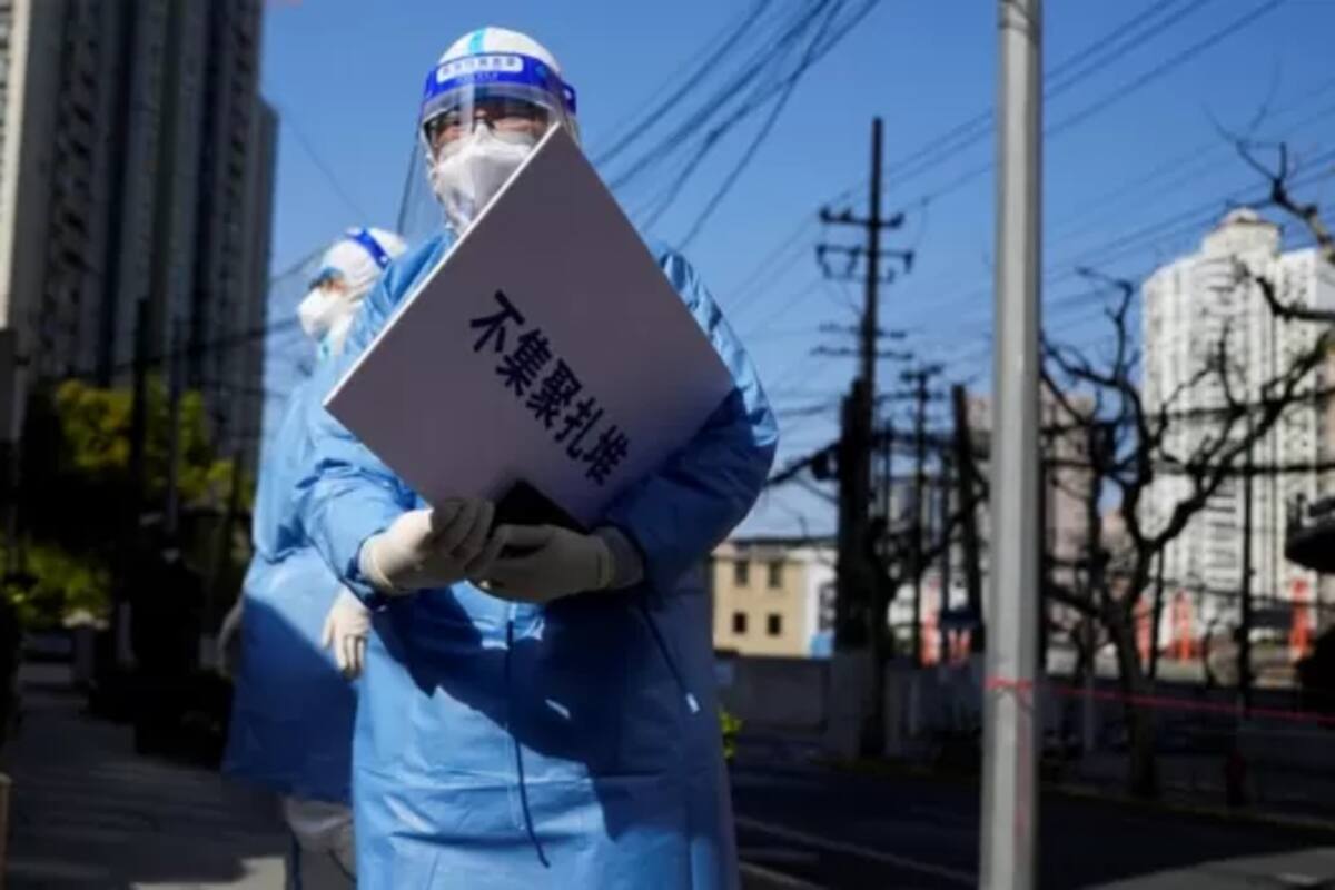 El gobierno ha desplegado a más de 38.000 trabajadores de la salud a Shanghái de otras partes del país