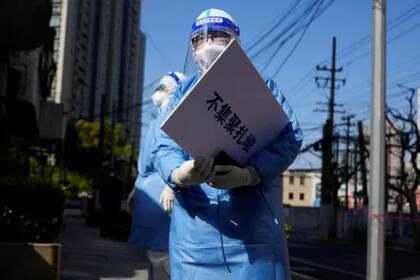 El gobierno ha desplegado a más de 38.000 trabajadores de la salud a Shanghái de otras partes del país