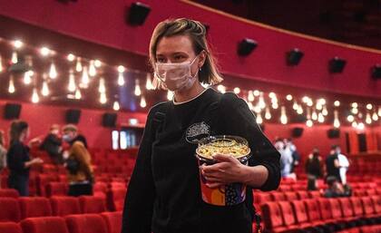 El Gobierno habilitó la apertura de los cines en Ciudad y provincia de Buenos Aires