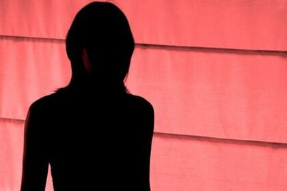 El gobierno holandés publicó una nueva guía para los solteros. En la imagen, una mujer en el Barrio Rojo de Ámsterdam.