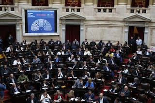 Fracasó la sesión convocada por la oposición para voltear el DNU 70/23 de Milei