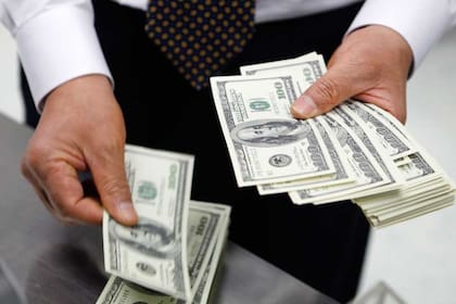 Los argentinos están acostumbrados a ahorrar en dólares
