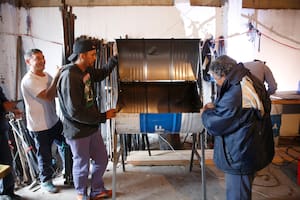 El Gobierno logró escasos avances en la reconversión de los planes sociales