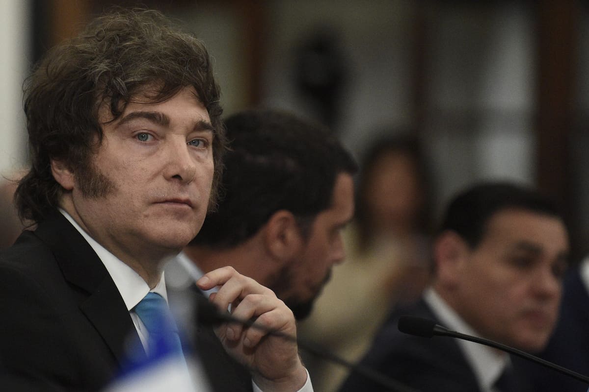 El Gobierno modificó por DNU la SIDE y promulgó las leyes de Presupuesto e Inocencia Fiscal