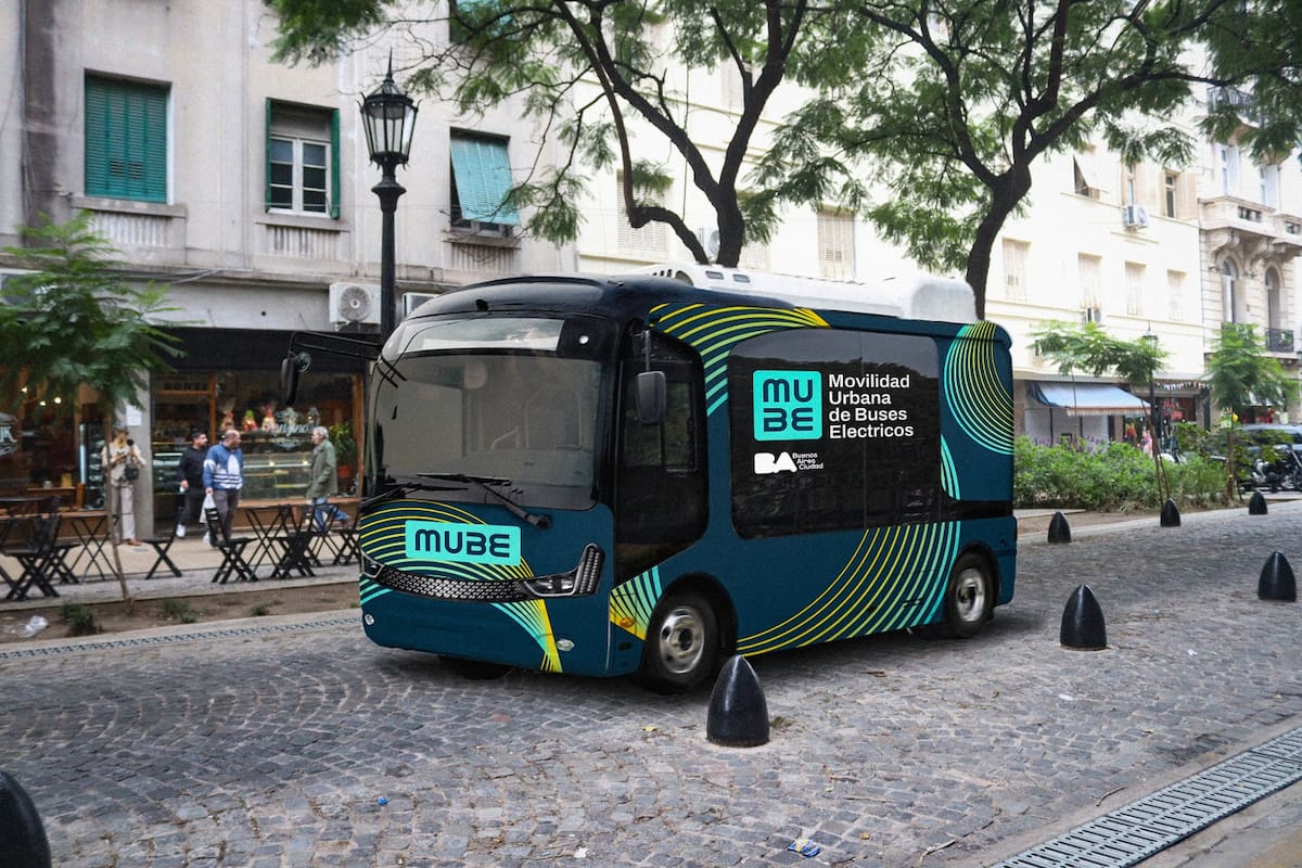El Gobierno porteño impulsa una nueva iniciativa para recorrer la Ciudad en un minibús eléctrico