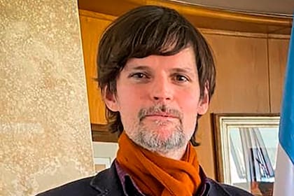 El Gobierno saca al embajador en China y deja como virtual encargado a Sabino Vaca Narvaja