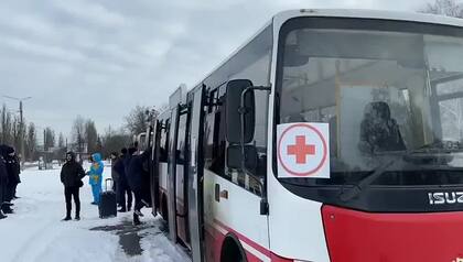 El gobierno ucraniano dice que comenzó la primera etapa de evacuación de Sumy