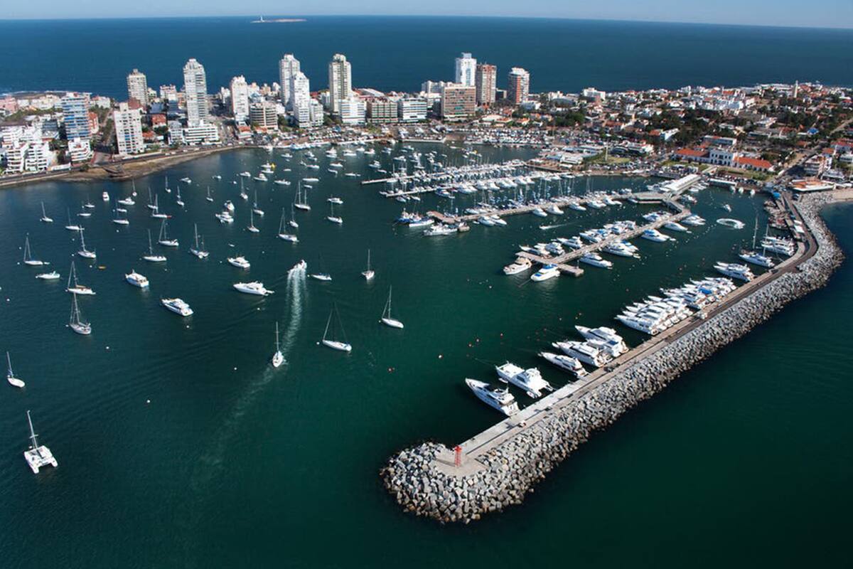 El gobierno uruguayo anunciará nuevas y más severas medidas para frenar los contagios de coronavirus