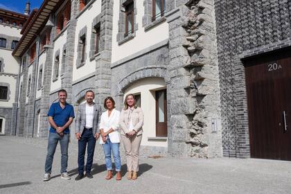 El Gobierno vasco transforma las celdas de un antiguo monasterio de las Esclavas en Azpeitia (Gipuzkoa) en 48 minipisos