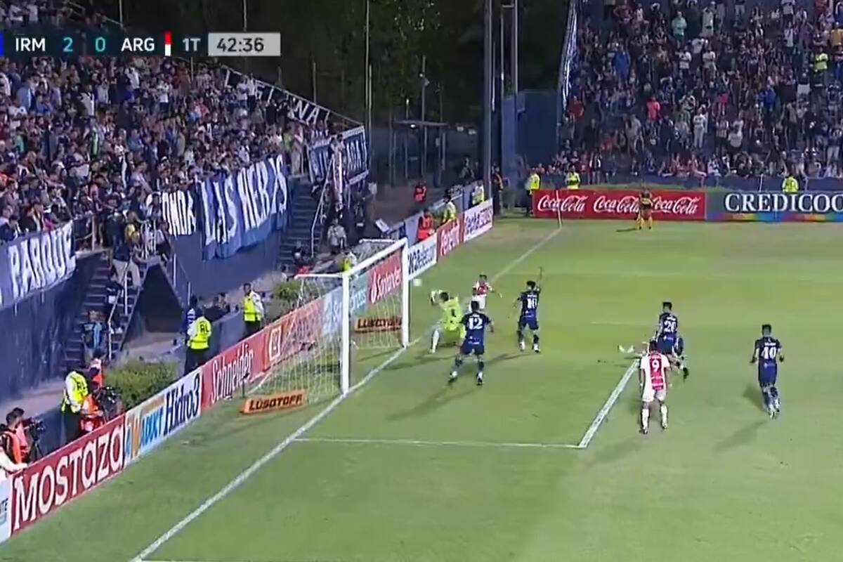 El gol de Lescano fue validado por el VAR, pese al reclamo de Independiente Rivadavia