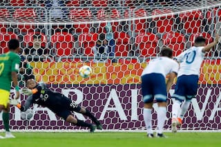 Un VAR con déjà vu y cinco goles: las historias mínimas del triunfo del Sub 20