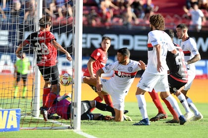 El gol de San Lorenzo llegó con polémica